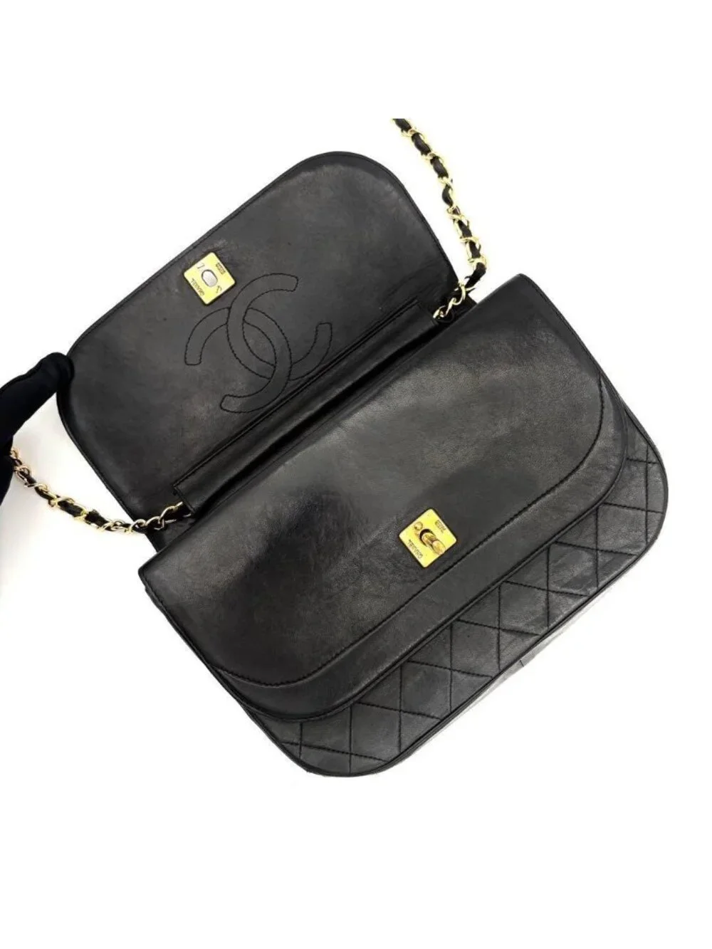 Chanel Quilted Chain Shoulder Bag Black Lambskin